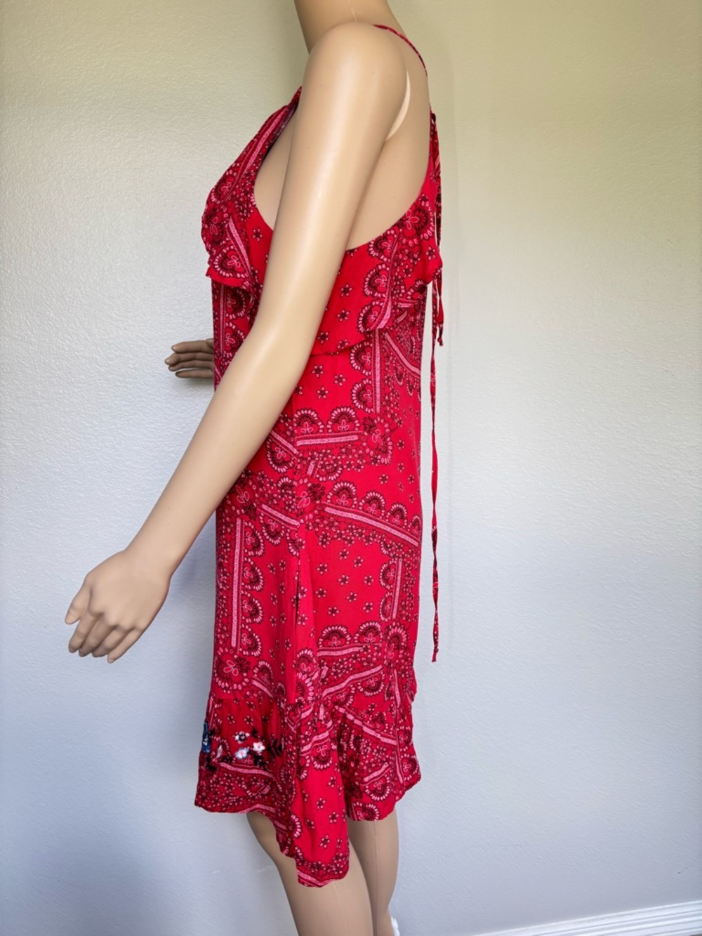 Chelsea & Violet Red Bandana-Print Halter Dress with Blue Floral Accents NWOT - Picture 7 of 16